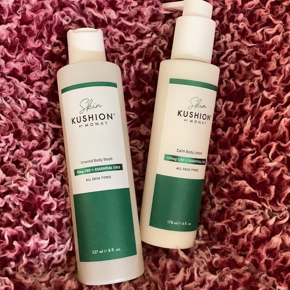 Monat skin set